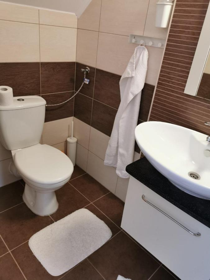 Tiborc Apartman Gyula Exterior foto